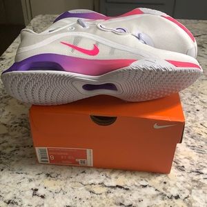Brand New never worn women Nike Air Max